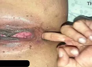 ele me pegou me masturbando e fez gozar at� nao aguentar mais, chubby mistress squirting