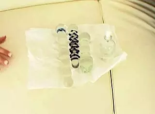 Dark haired babe's big ass in garage anal