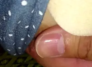 Japon karım, meme uçların beni deli ediyor