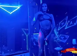Live sex in Itaoca club with shaved pussy