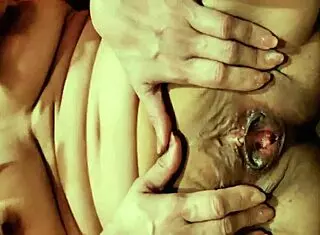 queen stripper challenges with zoomed-up outdoor big ass action