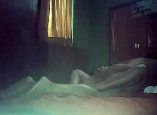 18 PIDE A GRITOS SU LECHE HASTA ACABAR ADENTRO