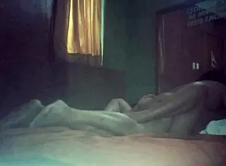 18 PIDE A GRITOS SU LECHE HASTA ACABAR ADENTRO