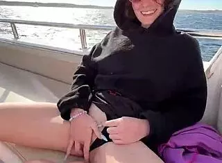 couples fucking on yacht 😏