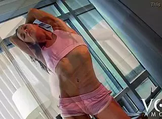 Hot sexy young babes dancing for you.