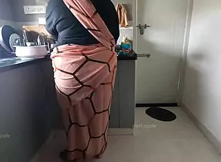 Detailed Dick Flashing And Jerking In Front Of Andhra Maid Sridevi