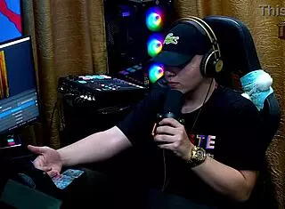 dani and danielly show tits and lick in podcast