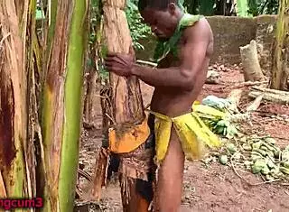 Najtrše jebanje z velikim kurcem v divji anime sceni