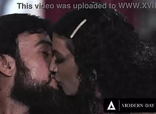 Interracial swingers lure married friend into bisexual threesome 😏