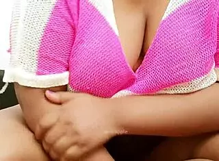 Assam bhabhi shows her big boobs