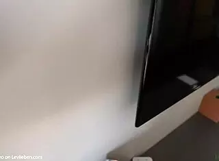 kona jade bends over for maintenance guy