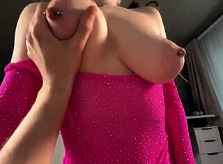 По дяволите, пак еякулирай вътре! Голяма тийн приятелка трепери с оргазъм и пръскане!