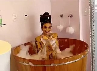 Brazilian Amateur Masturbates In Ofuro During Photo Shoot!