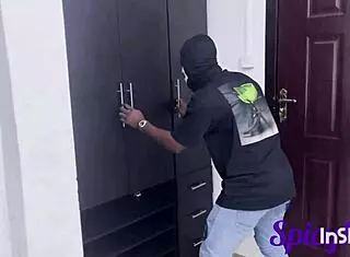 Thief breaks into lady's house and gets fucked hard