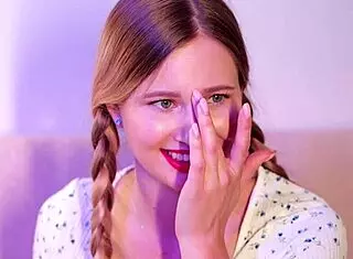 stella cardo shakes her sexy ass enticingly