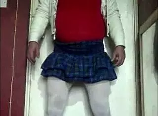 I just love filling it up and then swallowing it all in this homemade bisexual scene