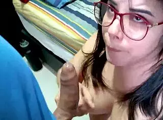 My stepsister was so desperate for a blowjob she convinced me to give her mine 😏