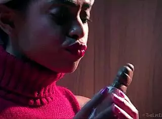 slender brazilian babe luna c masturbating solo 🎄