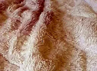 Amateur European MILF Engages In Fetish Fingering With Mala Dvojka