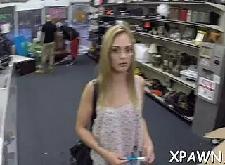 amateur angel showin her curves in a cute way