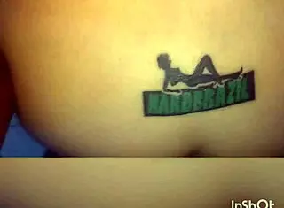 Ela falo que queria uma comida e eu dei uma comida nela