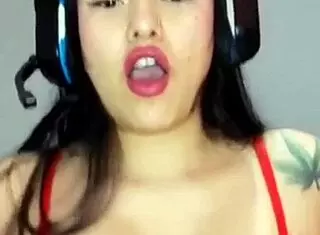 Private Chat With Moaning Colombian Girlfriend