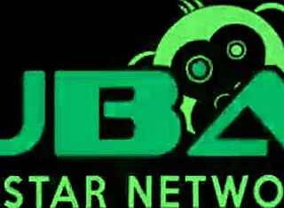 Bombshell Helps Him With Her Pussy