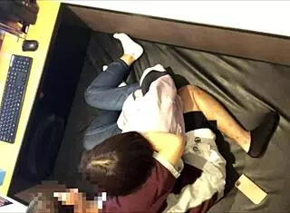 Japanese amateur couple in net cafe