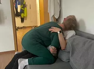 I gave my stepbrother a deep blowjob