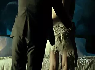 I need the name of that teen model actress