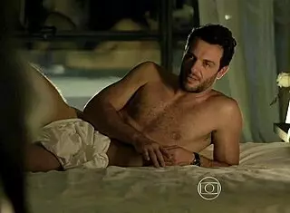 I need the name of that teen model actress