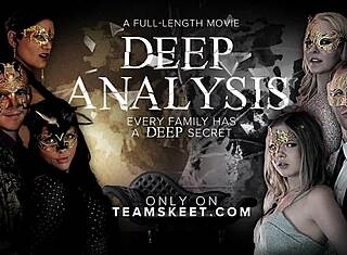 Küçük 18+ memeli amatör BBC'den yüzüne boşalma alır