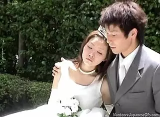 newly wed uses carrot to masturbate before hardcore pounding