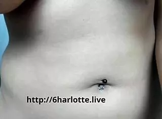 big ass blonde shows her wet camel toe on charlotte live