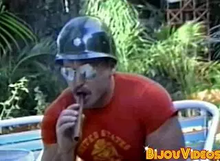 Saňkařský gay trojka bez kondomu od vintage hunks s lízáním prdele