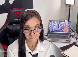 student blows professor for grade