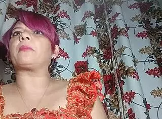 i tell incredible erotic stories with lola