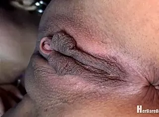 Giselle humes spreads her cunt wide