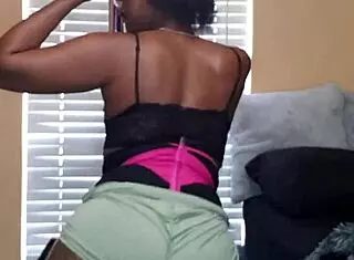 naej ae, twerk that ass and grind pussy on pole?