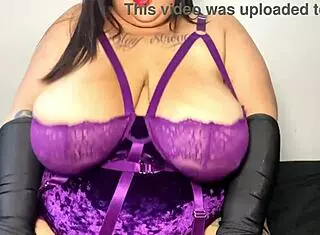 Mary Jhuana Masturbates In New Lingerie