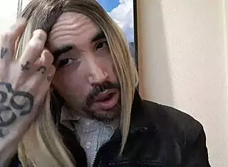 i love this big gay cock in travesti style