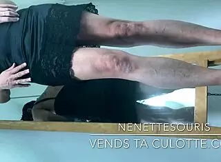 French Amateur Giantess Shows Pussy and Crushes in Foot Fetish Web Chat