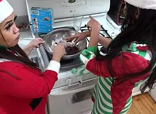 asian milf cooking in skirt upskirt view