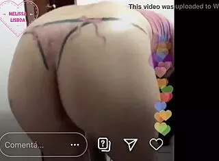 Brunette Twerking Her Big Ass And Playing With Toys In Late Night Stream