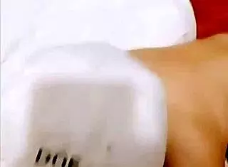 gay vietnamese guys hanging out and chatting 😊