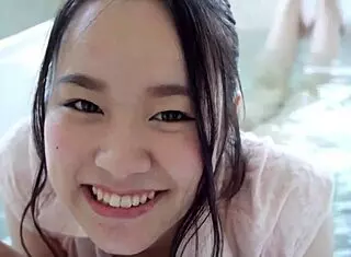 Fumika, show us your active dance moves!