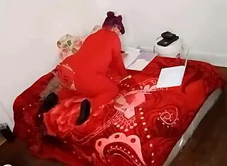 Kamora Rose Masturbates Pussy While Working From Home