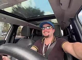 Young Guy Gives His Ass to Black Uber Driver in Brazil!