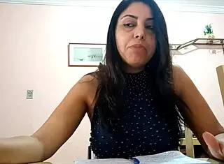 Sarah Rosa's Gangbang Show in Cuiaba Bar