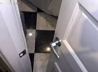 Cachonda Hermanastra BBW Es Descubierta Masturbandose - Porno En Español